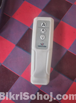 Walton Rechargeable Table Fan 17